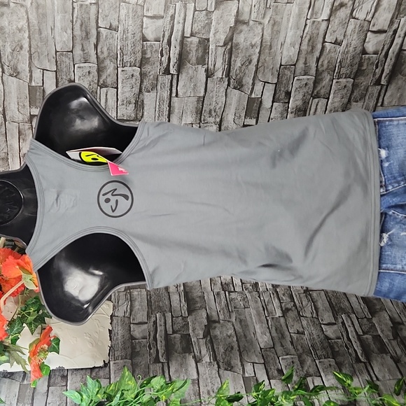 Zumba Feel The Thrill Tank - Picture 7 of 9